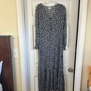 Beige by eci Navy and White Floral Long Sleeve Dress